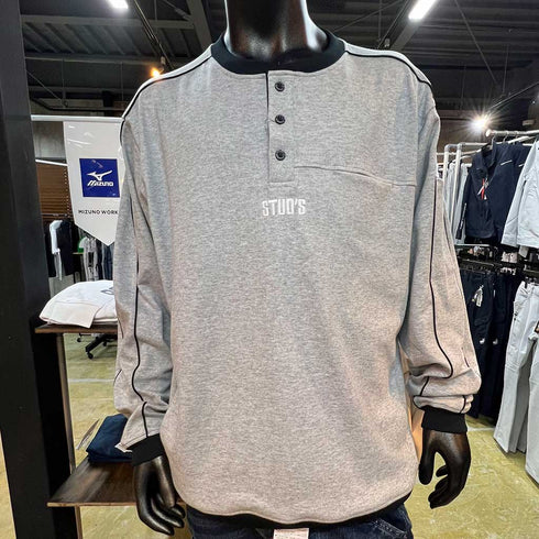 S2564 スタッズ ヘンリーネック長袖シャツ