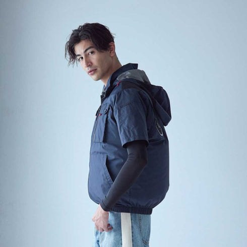 V1127 ミドルファン半袖フードジャケット